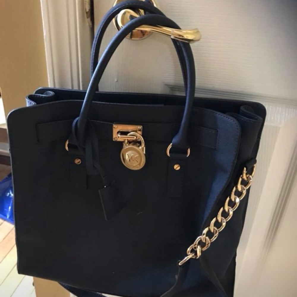 Michael Kors Blue Leather Hamilton authentic bag